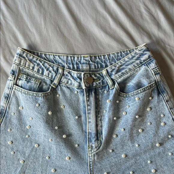 Light Blue Pearl Embellished Women Jeans - Picture 3 of 4